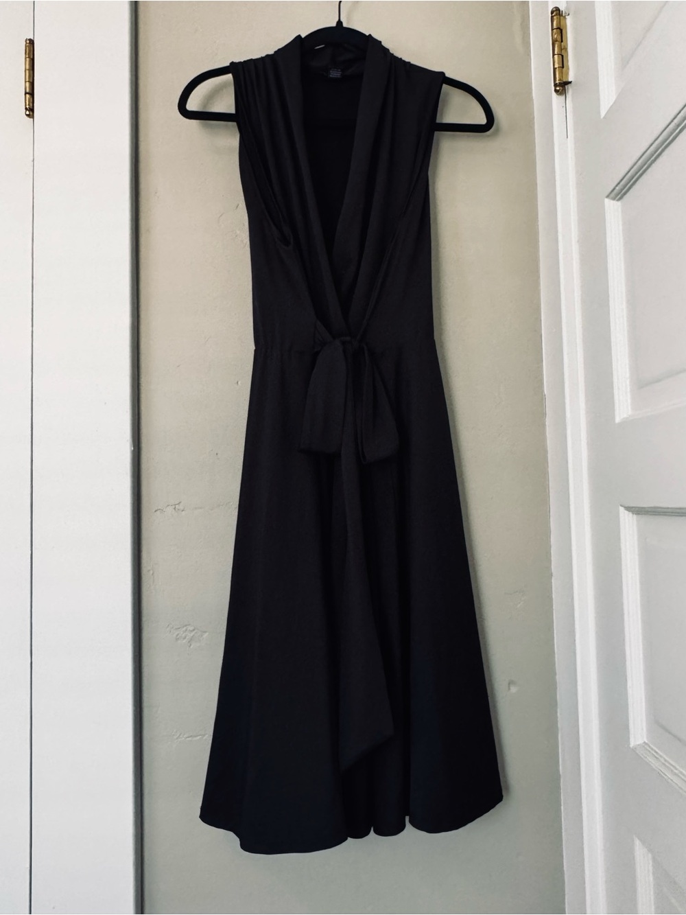 Sleeveless Black Tie-Waist Dress